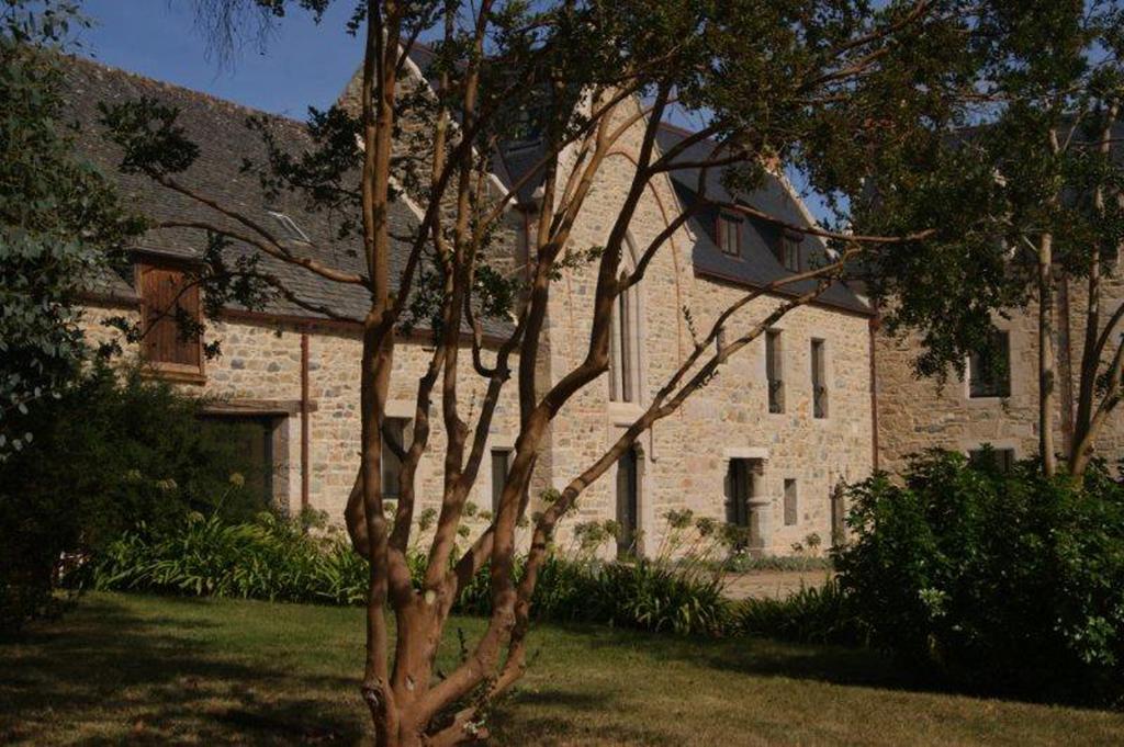 Отель Manoir De Kergrec'H Плугрескан Экстерьер фото