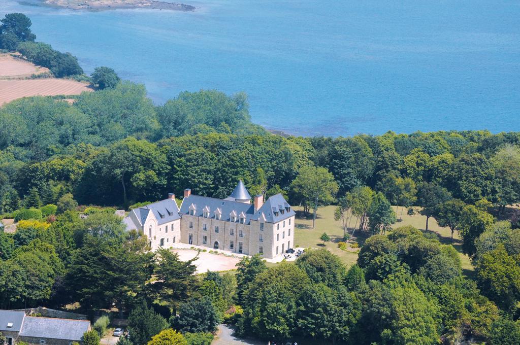 Отель Manoir De Kergrec'H Плугрескан Экстерьер фото